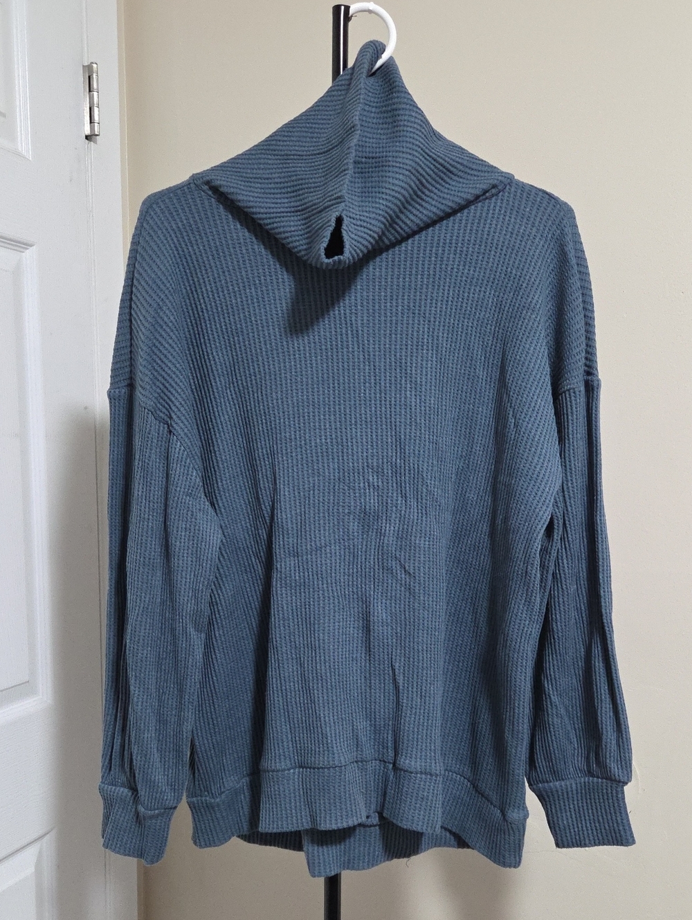 GAP Women's Slate Blue Waffle-Knit Turtleneck Sweater